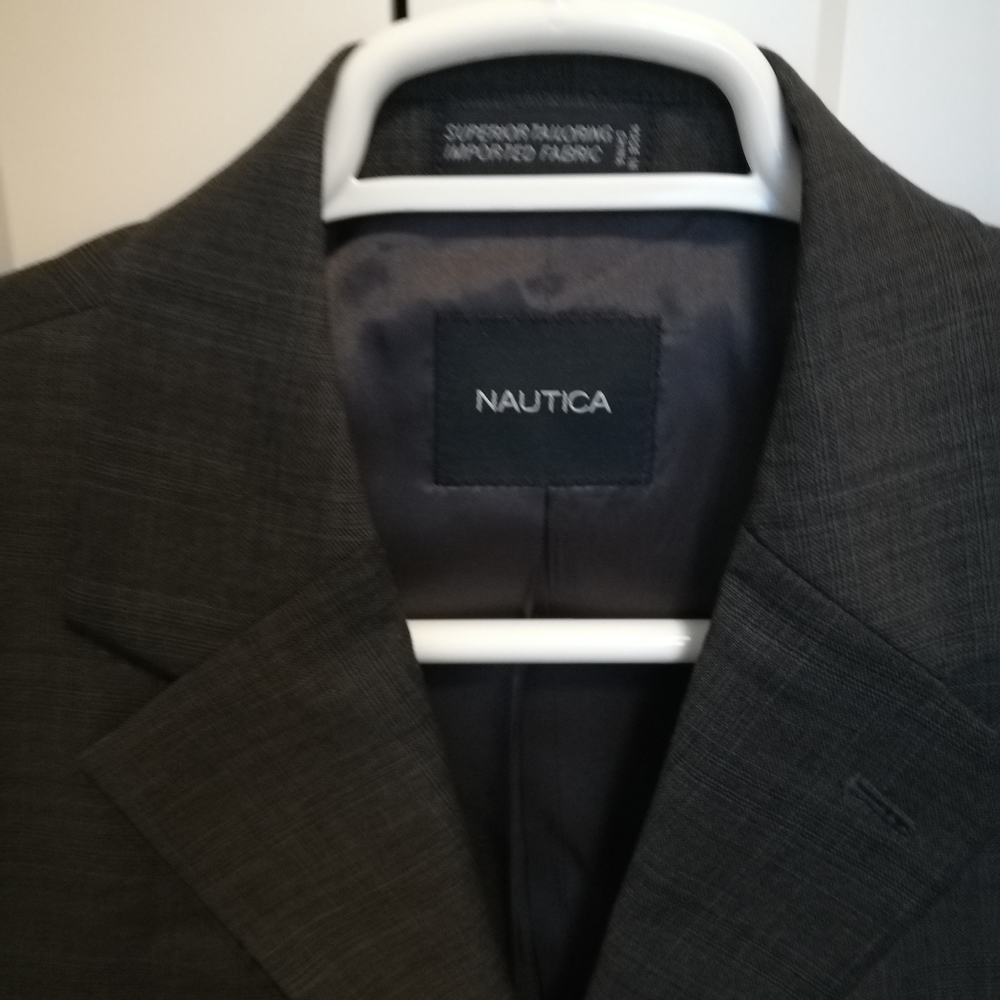 Suit - Picture 12 of 13